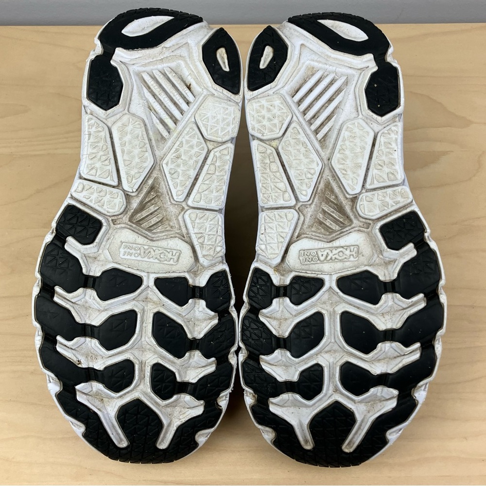 Hoka One One Women’s Size 7.0 Clifton 7 Black & White Athletic Running Shoes - Picture 7 of 10